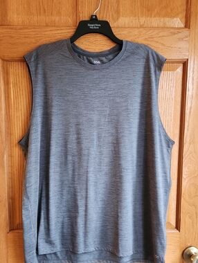 DSG Men’s Gray Sleeveless Top